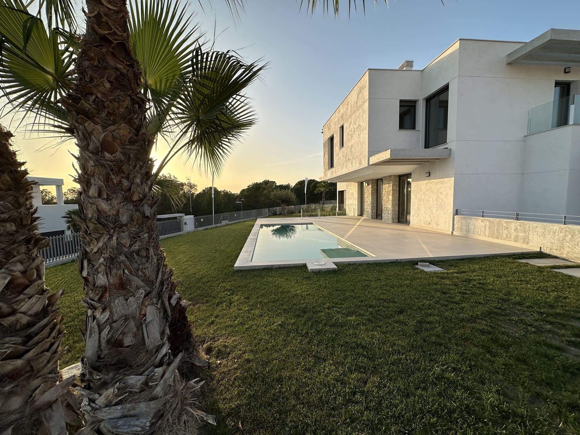 For sale - 4 Bedroom 3 Bathroom semi-detached in Finestrat - Finestrat  - Alicante