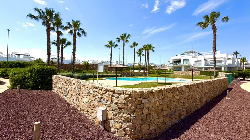 For sale - STUNNING 2 BED 2 BATH GROUND FLOOR APARTMENT -  - Alicante