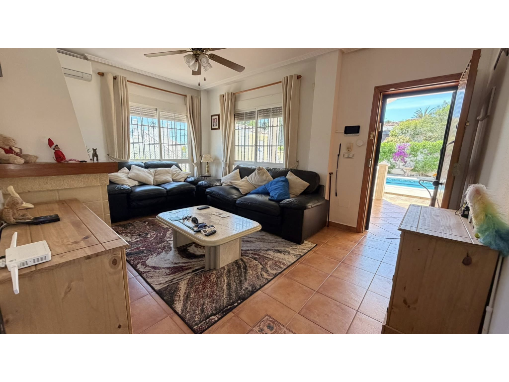 For sale - BEAUITFUL DETACHED 3 BED 2 BATH VILLA -  - Alicante