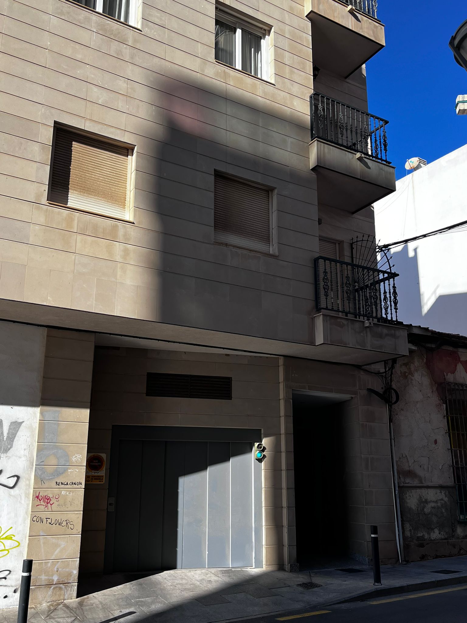 For sale - 3 Bedroom 2 Bathroom Apartment in Torrevieja - Torrevieja - Alicante