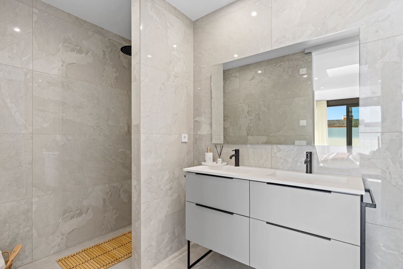 For sale - 3 Bedroom 3 Bathroom  in Polop - Polop - Alicante