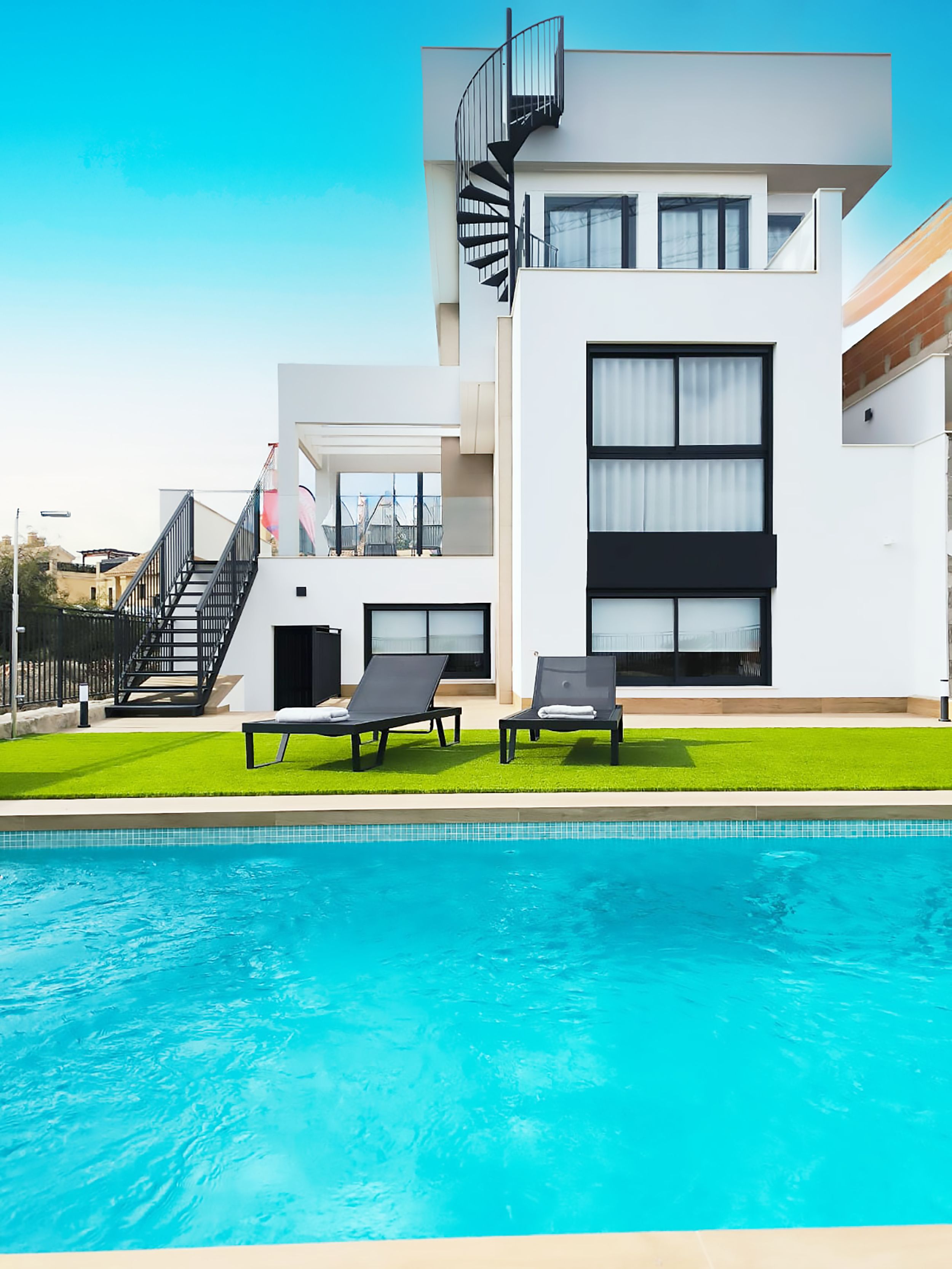 For sale - 6 Bedroom 4 Bathroom detached in La Finca Golf - La Finca Golf  - Alicante