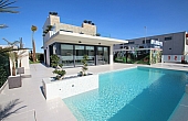 5-1042/565, 4 Bedroom 3 Bathroom villa in San Miguel de Salinas